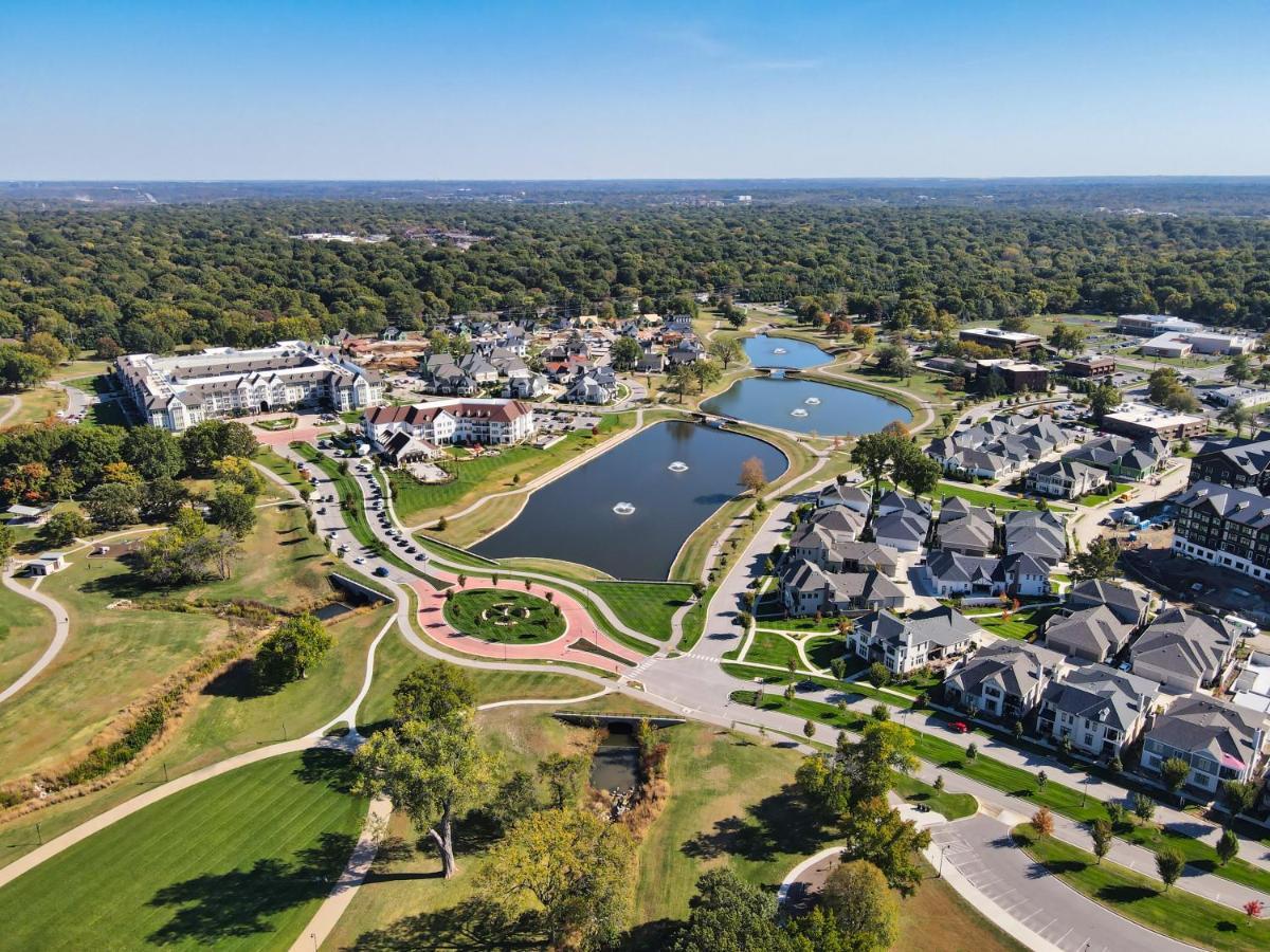 The Inn At Meadowbrook Overland Park Eksteriør billede